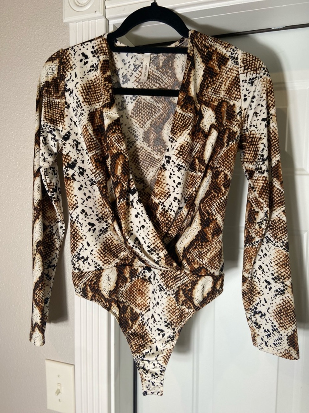 Chocolate U.S.A~Bold~Plunging~V-Neck~ Snakeskin Print~Wrap Style~Bodysuit~Size L